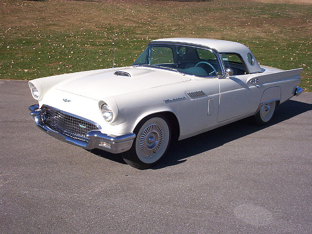 1957 Ford Thunderbird Photo