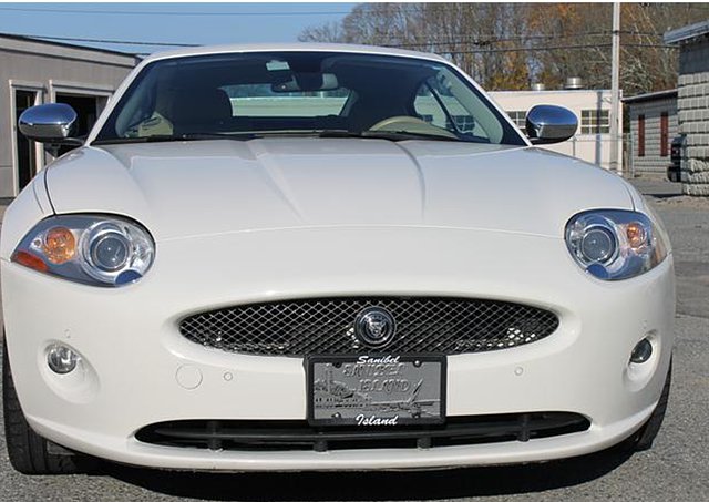 2009 Jaguar Coupe Photo