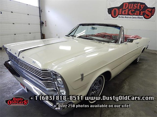 1966 Ford Galaxie 500 Photo