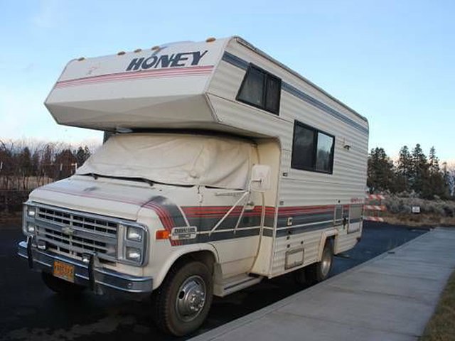 1987 Chevrolet M 2201 Honey Photo