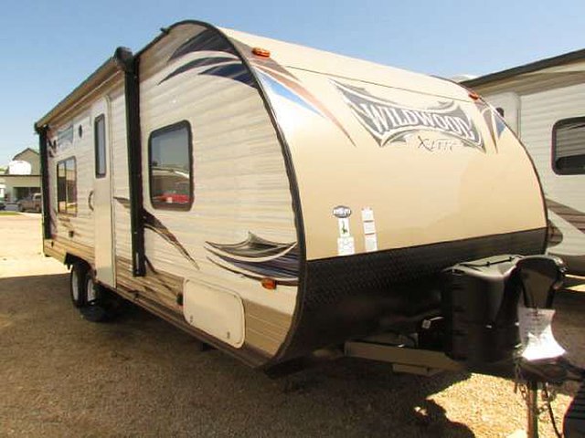 2016 Wildwood X-lite 241qbxl Photo