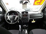 2015 Nissan Versa Photo #9