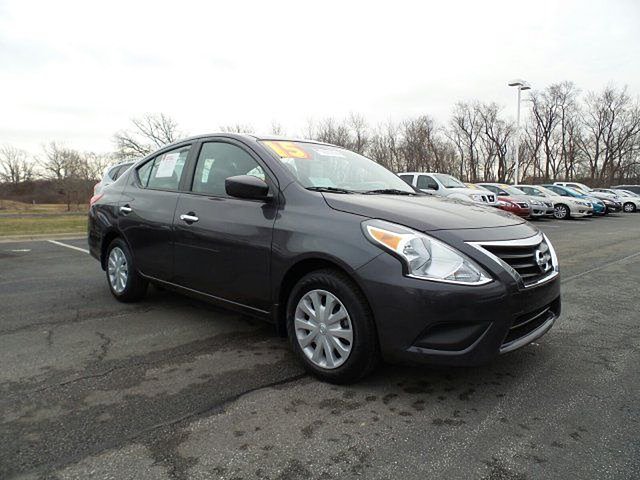 2015 Nissan Versa Photo