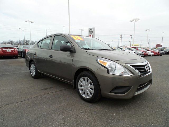 2015 Nissan Versa Photo