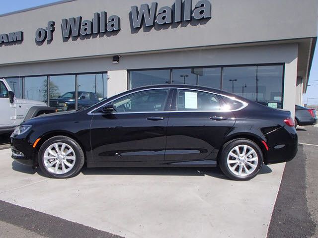 2015 Chrysler 200 Photo