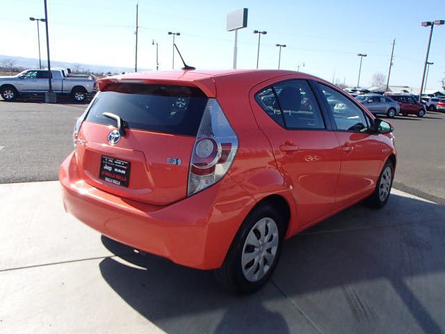 2014 Toyota Prius Photo
