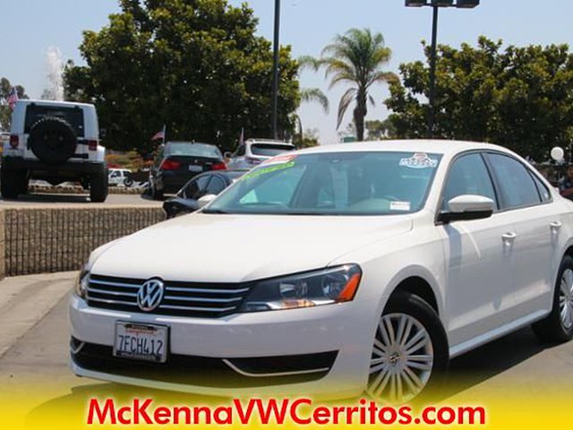 2014 Volkswagen Passat Photo