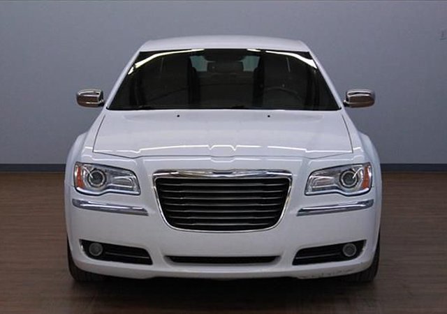 2012 Chrysler 300 Photo