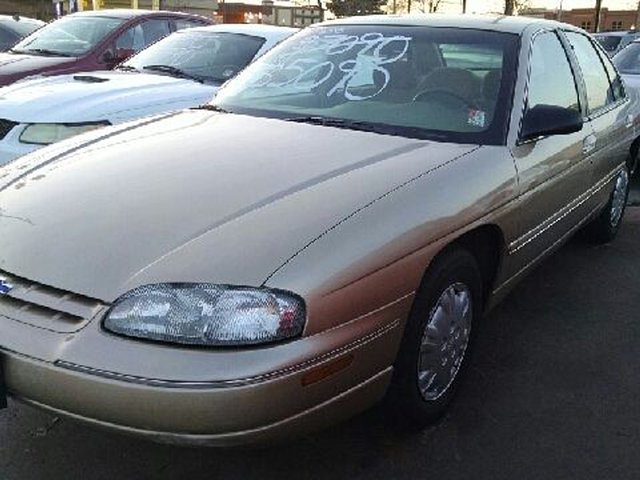 1999 Chevrolet Lumina Photo