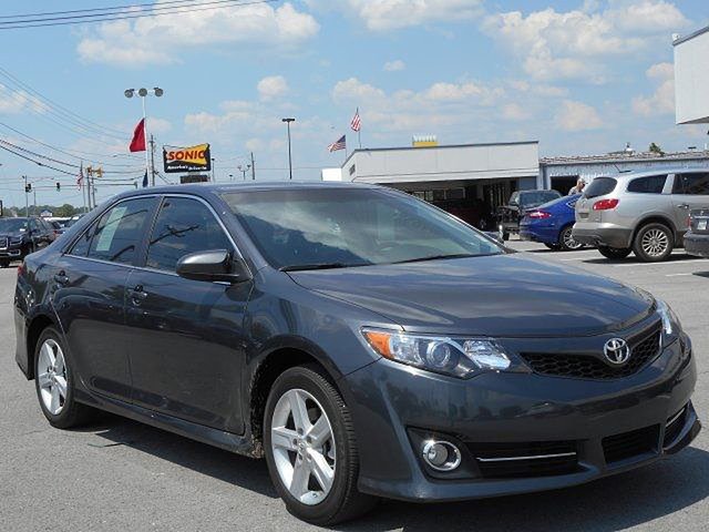 2012 Toyota Camry Photo