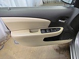 2014 Chrysler 200 Photo #9