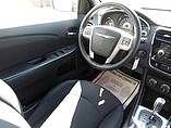 2013 Chrysler 200 Photo #9