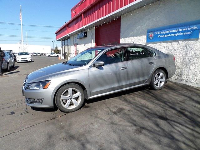 2013 Volkswagen Passat Photo
