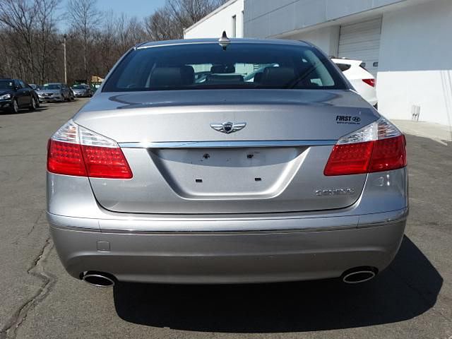 2009 Hyundai Genesis Photo