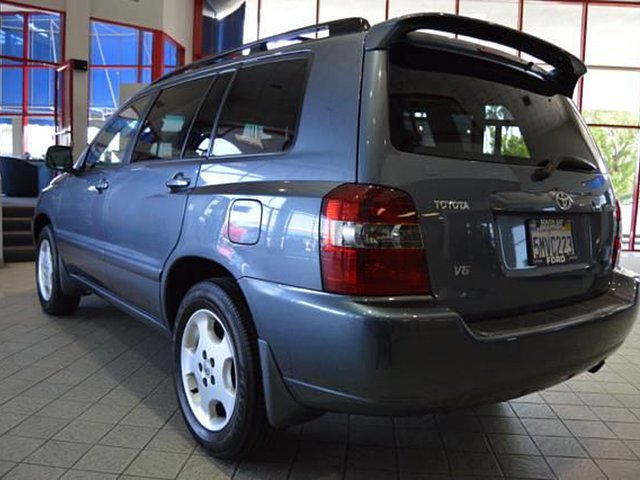 2005 Toyota Highlander Photo