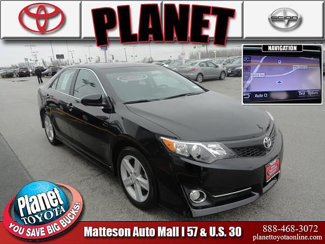 2012 Toyota Camry Photo