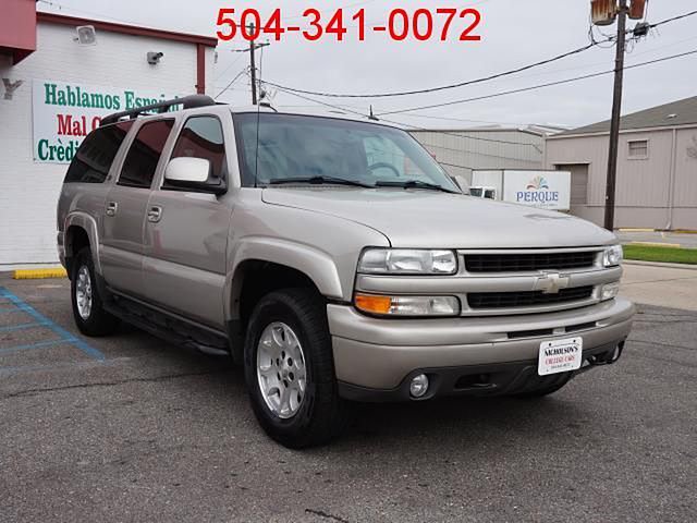 2004 Chevrolet Suburban Photo