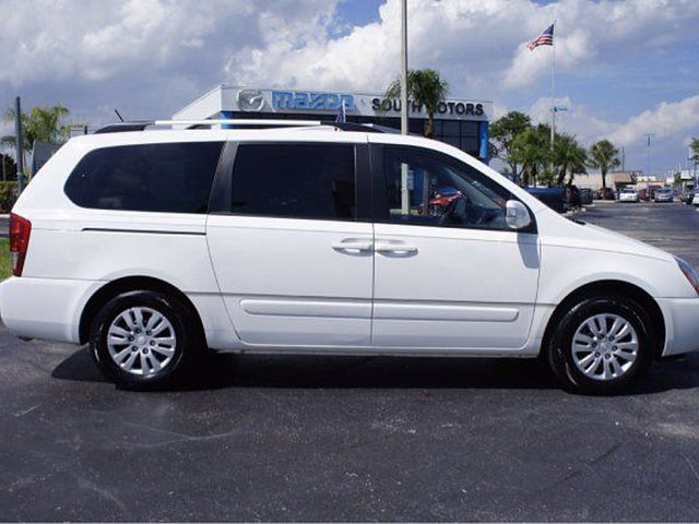2012 Kia Sedona Photo