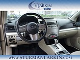 2010 Subaru Outback Photo #10