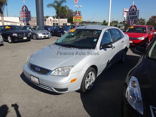 2006 Ford Focus Photo