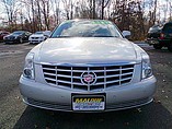 2011 Cadillac Dts Photo #2