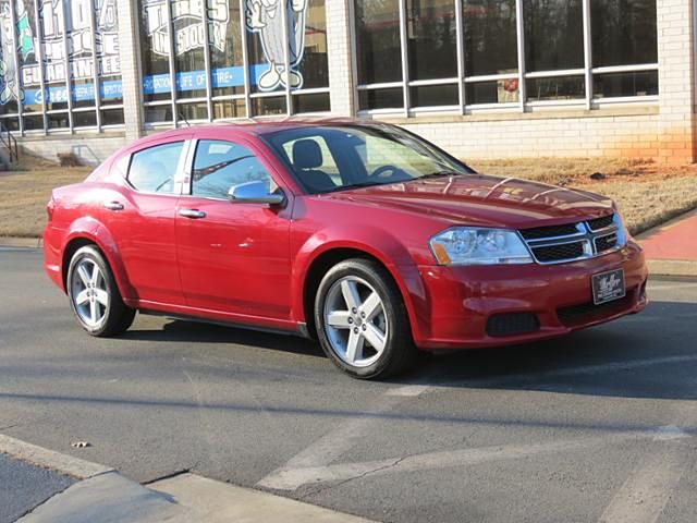 2013 Dodge Avenger Photo