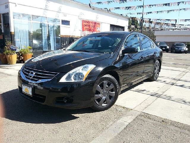 2010 Nissan Altima Photo
