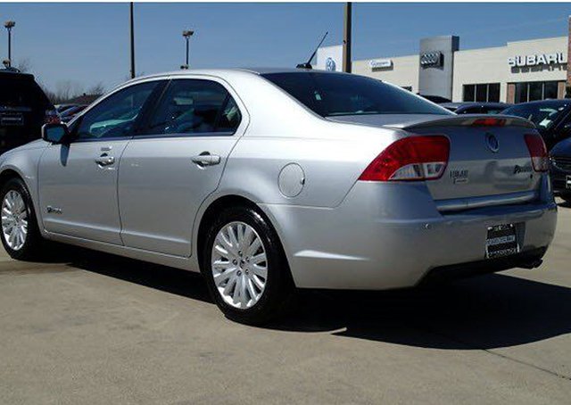 2010 Mercury Milan Photo