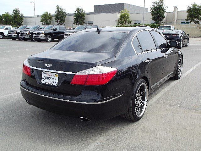 2011 Hyundai Genesis Photo