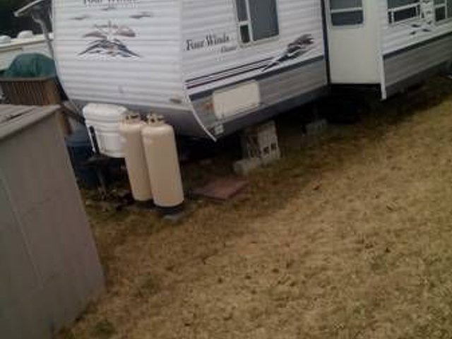 2004 Dutchmen Four Winds Classic Photo