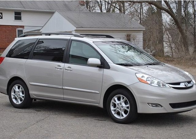 2006 Toyota Sienna Xle Limited 7 Passenger Photo