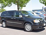 2013 Chrysler Town & Country Photo #1