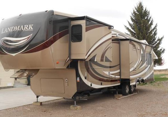2013 Heartland Rv Landmark Rushmore Photo