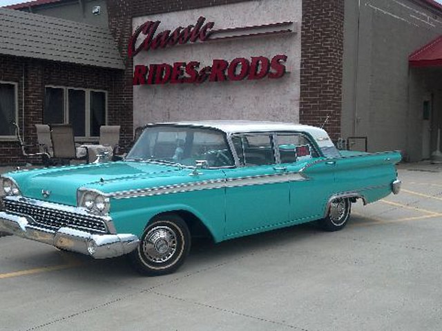 1959 Ford Fairlane 500 Photo