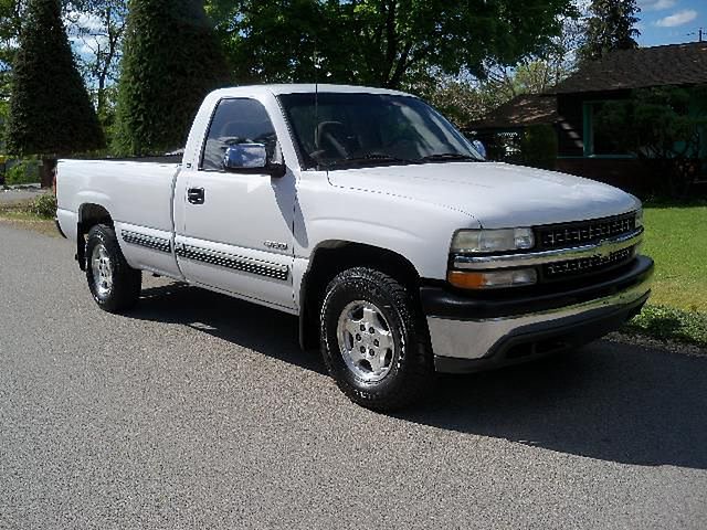 2000 Chevrolet Silverado 1500 Reg. Cab Long Bed 4wd Photo