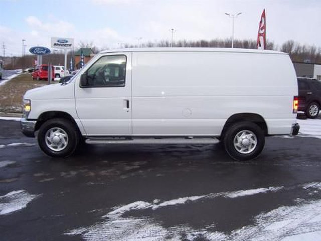 2014 Ford Econoline 250 Photo