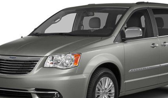2013 Chrysler Town And Country Photo