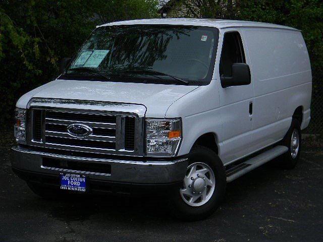 2013 Ford Econoline Cargo Van Photo