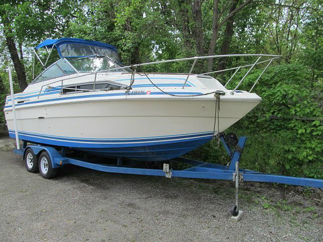 1984 Sea Ray Sundancer Photo