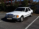 1989 Mercedes-Benz 260E Photo #2