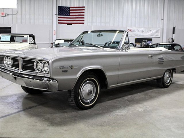 1966 Dodge Coronet Photo