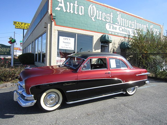 1951 Ford Crestliner Photo