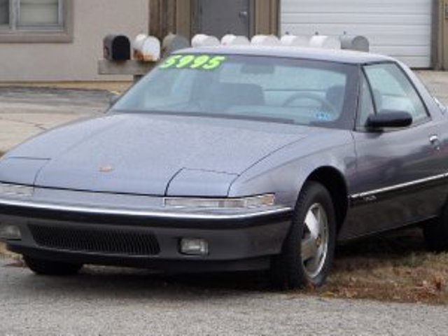 1990 Buick Reatta Photo
