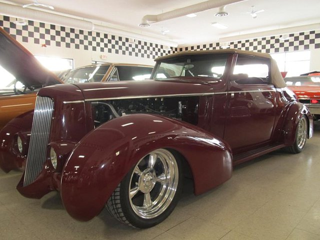 1936 LaSalle Photo
