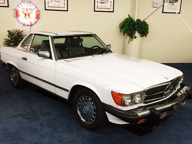1988 Mercedes-Benz 560SL Photo