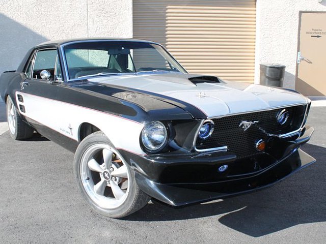 1967 Ford Mustang Photo