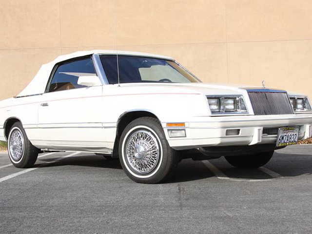 1982 Chrysler LeBaron Photo