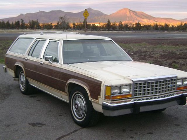 1987 Ford LTD Photo