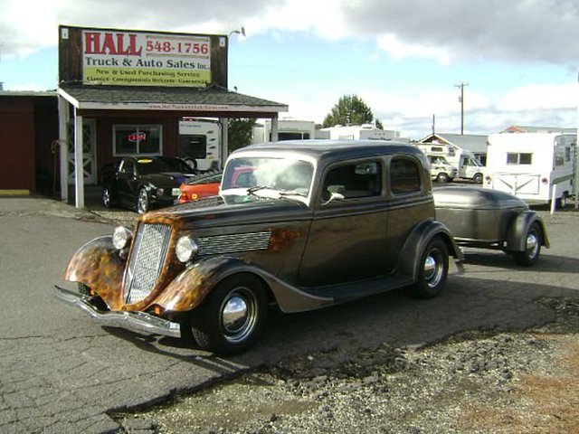 1933 Ford Victoria Photo