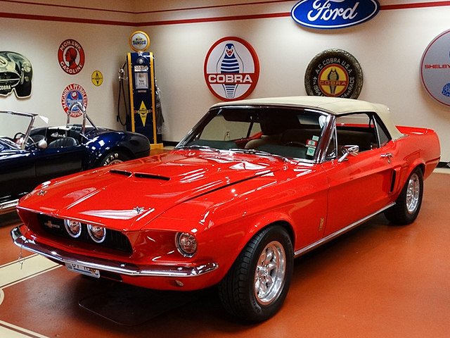 1967 Ford GT Photo